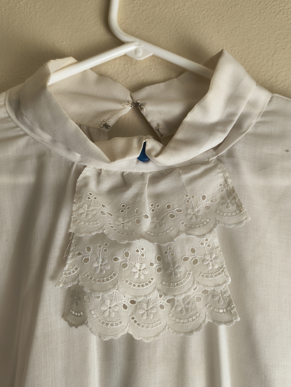 Vintage 70s handmade prairie Victorian white ruffled eyelet blouse - Picture 10 of 11
